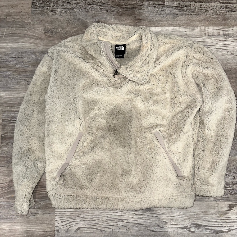 North face pullover